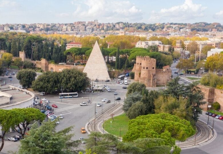 piramide cestia roma