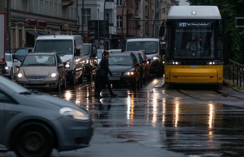 raining, traffic, city, rainy day, rainy weather, vehicles, road, street, urban, traffic, traffic, traffic, traffic, traffic, rainy day, rainy day, rainy day, rainy day, street