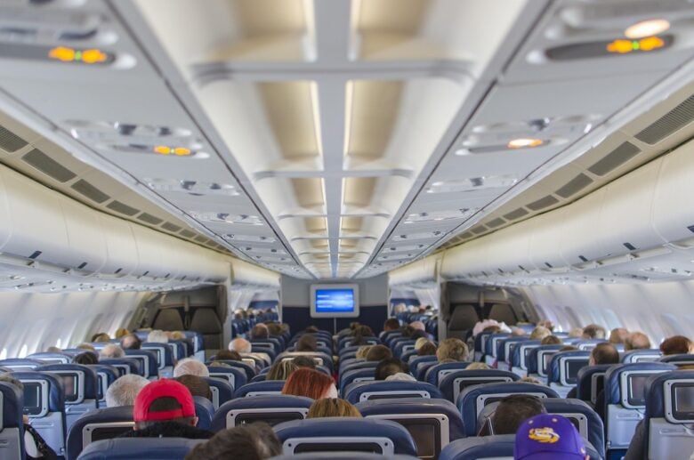 Aereo, Interno