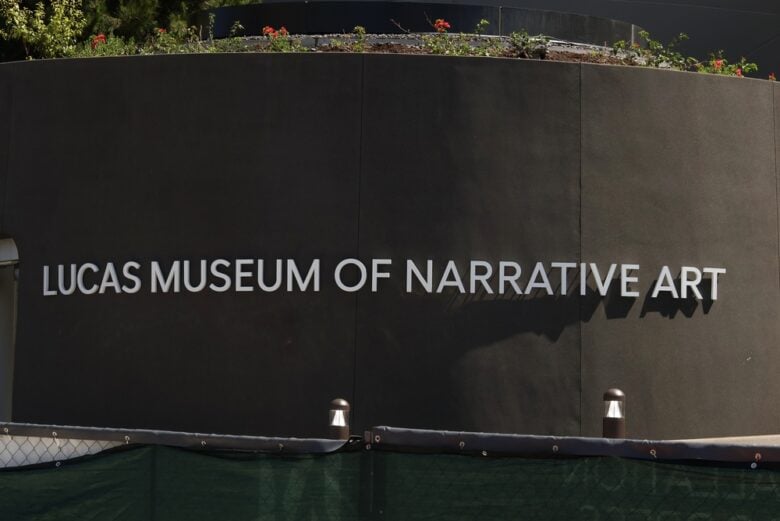 Scritta Lucas Museum of Narrative Art