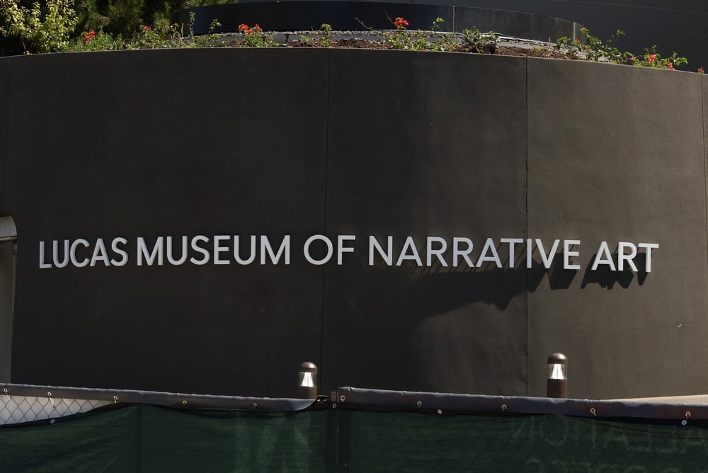 Scritta Lucas Museum of Narrative Art Scritta Lucas Museum of Narrative Art