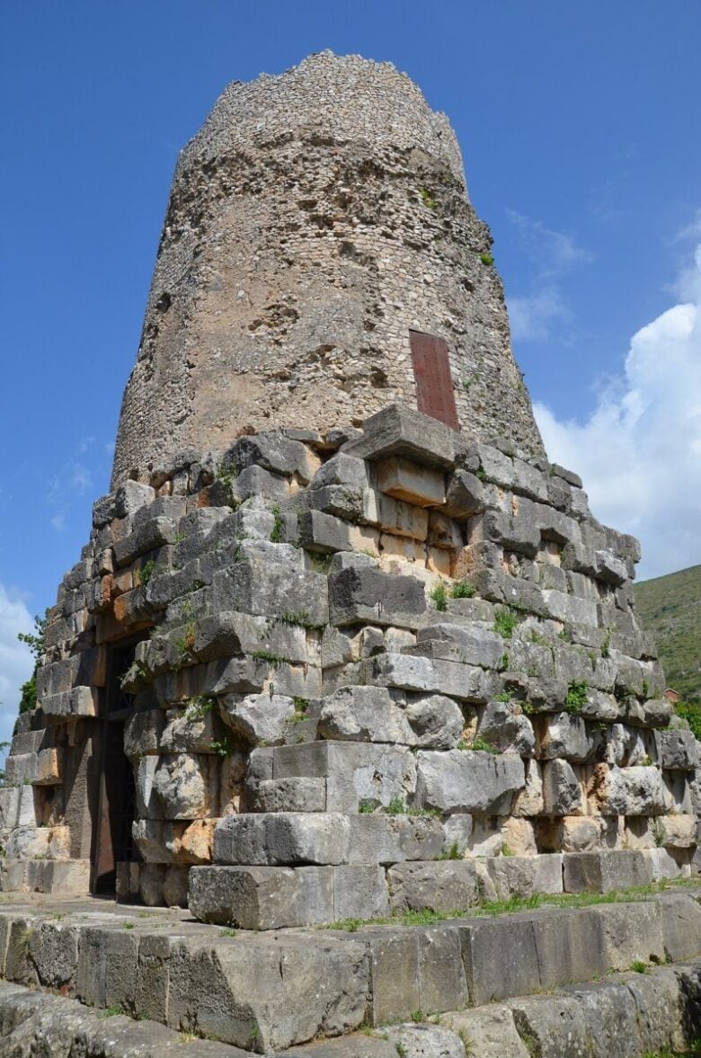 tomba-cicerone-formia-gaeta-italy